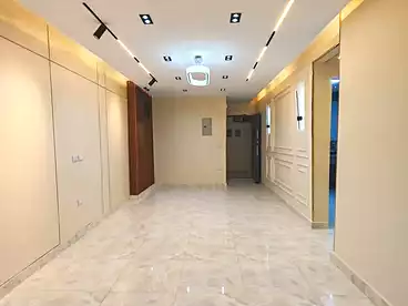 شقق للبيع في اللبيني، فيصل، 140 متر