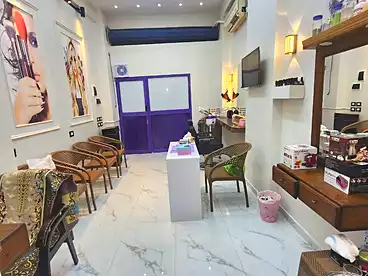 محلات للبيع في اسكوت، ميامي الجديدة، 32 متر