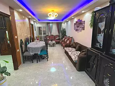 شقق للبيع في شارع الفيروز، عين شمس الشرقية، 100 متر