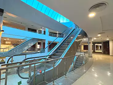 محلات للإيجار في الحي السادس عشر، الشيخ زايد، 65 متر