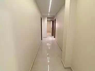For sale in Suleiman al-Halabi St., El Banafsag 11, 220 sqm