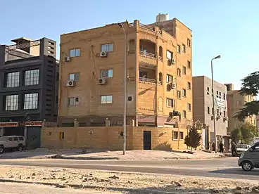 Factory For rent in Industrial Zone, New Cairo - 5th Settlement, 1100 sqm