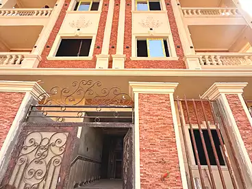 للبيع في شارع زيد بن حارثه، جنوب الاكاديميه (أ)، 200 متر