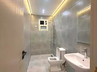 شقق للبيع في شارع 2، الحي الخامس، 230 متر