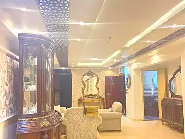 Apartments For sale in El-Gaish Rd, Camp Cesar, 285 sqm