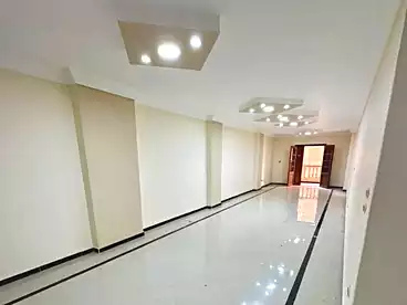 عقارات للإيجار في شارع محمود العيسوي، ميامي، 180 متر