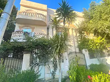 For sale in Salem Mohamed Moussa St., South Academy (H), 200 sqm