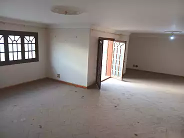 شقق للبيع في شارع مصطفى النحاس، مدينة نصر، 240 متر