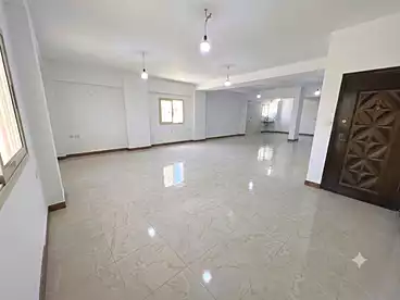 شقق للإيجار في شارع عمر مكرم، النرجس 8، 180 متر