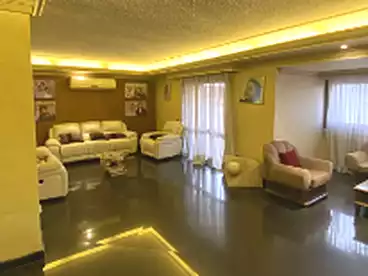 شقق للبيع في شارع مصطفى النحاس، مدينة نصر، 220 متر