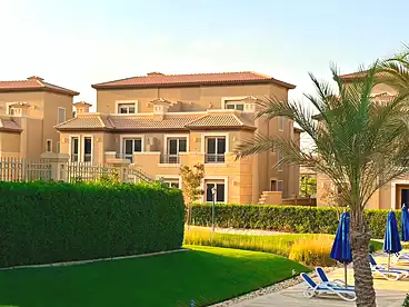 تاون هاوس للبيع في كمبوند لافيستا سيتى، الحي السكني الرابع - R4، 228 متر