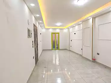 شقق للبيع في اللبيني، فيصل، 100 متر