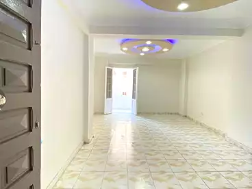 شقق للبيع في شارع ابراهيم عثمان، البيطاش، 100 متر