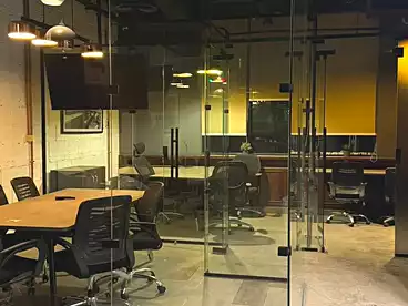 إداري للإيجار في كمبوند ذا واتر واي، كمبوند بالتجمع الخامس، 75 متر