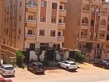 شقق للبيع في حي 2000 قطعة، التوسعات الشمالية، 185 متر