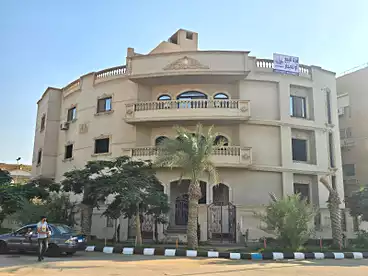 For sale in Abdullah Mosalamy St., El Banafsag 7, 1470 sqm