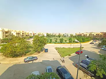 عقارات للإيجار في شارع طه حسين، جنوب الاكاديميه (ب)، 210 متر