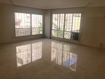 عقارات للإيجار في حى النادى - حي العقيق، مدينة الشروق، 200 متر