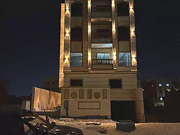 Building For sale in طريق الواحات, 6th of October, 170 sqm