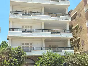عمارات للبيع في المجاورة الأولى، الحي الرابع، 230 متر