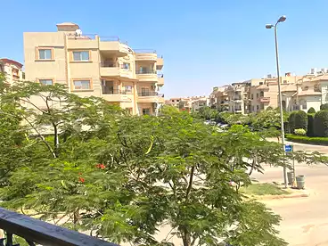 شقق للبيع في شارع عمار بن ياسر، جنوب الاكاديميه (أ)، 200 متر
