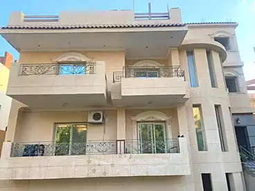 Villas For sale in Sayed Makkawi St., East of Academy, 1650 sqm