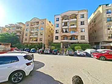 Apartments For sale in Street 1, Third Neighborhood, 120 sqm