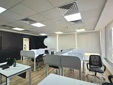 Administrative For rent in Northern 90th St., 90th Street, 180 sqm