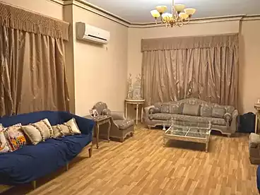 شقق للبيع في شارع 35، الحي الخامس، 250 متر