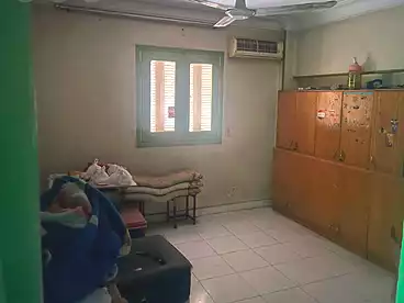 شقق للبيع في شارع الشيخ قمر، السكاكيني، 200 متر