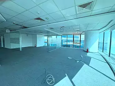 Administrative For rent in Southern 90th St., 90th Street, 913 sqm