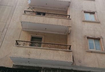 عقار عائلي كامل بحدائق القبه للبيع مكون من ٤ أدوار من المالك مباشرة