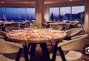 مطعم للايجار 286م بسعر مميز-لوكيشن لقطه قريب من الجامعة الامريكية- التجمع الخامس