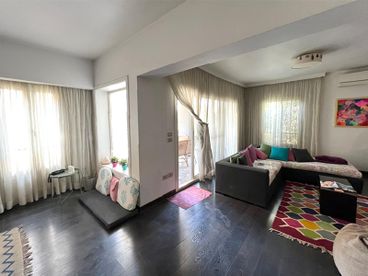 listing-image