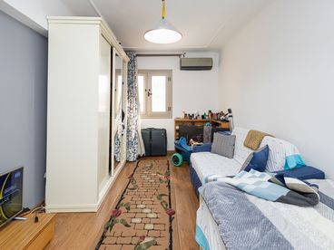 listing-image