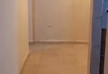 شقه للبيع لهانوفيل شارع صيدليه اسامه الطيبي بعد شارع عثمان بن عفان