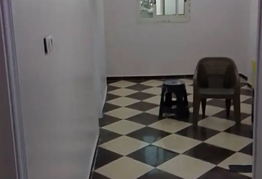 شقة للبيع تشطيب سوبر لوكس بالعجمي 80م غرفتين وصاله