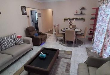 شقة للبيع بكمبوند مارينا العجمى