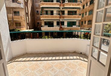 listing-image