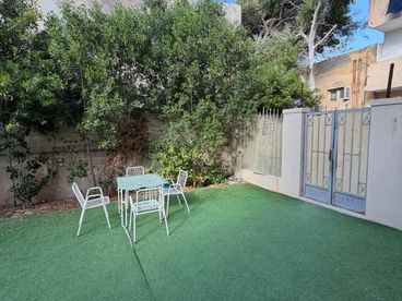 listing-image