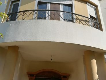 listing-image