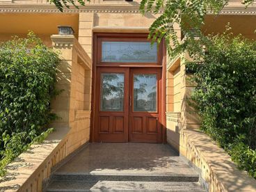 listing-image