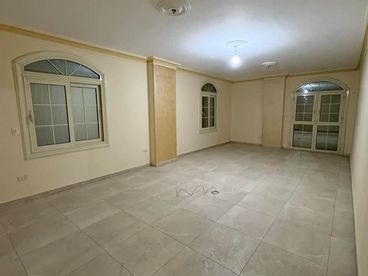 شقه للبيع من المالك مباشرة | حدائق الأهرام 📍 البوابة الرابعة – منطقة ن ٢٣٤ 🏠 170 متر | الدور الأول