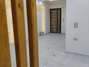 من المالك شقه دور كامل للبيع باحد افضل الاماكن حيويه و تميزا بالزقازيق