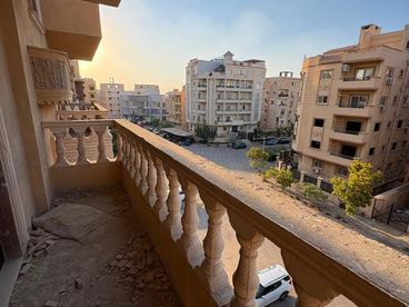 الموقع: كمبوند المستشارين الشمالي – موقع مميز بالقرب من أهم الكمبوندات وشارع التسعين الشمالي.