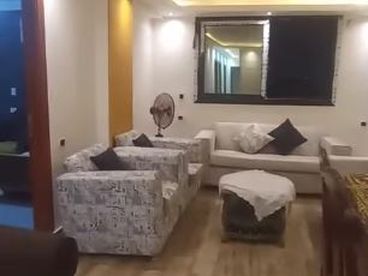 شقه 125 متر ، سوبر لوكس،الدور ال13، اسانسير شغل،  العماره 14 دور،  3 غرف وريشبسن حمام ومضبخ