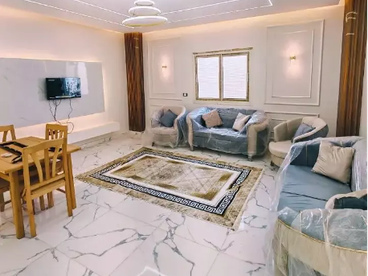 لحي الثاني المجاورة الاولي العمارة ناصية ممر الدور الثالث خلفي تتطل علي الممر مساحه 160 م