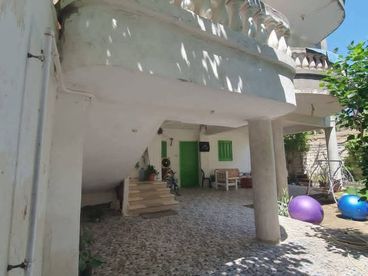 listing-image