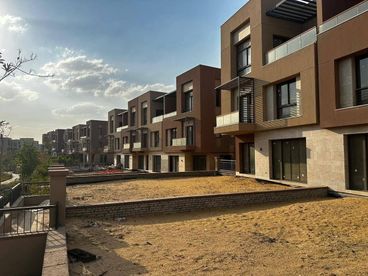 Apartment for Sale in District 5 Compound – New Cairo  
