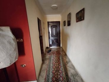شقة للبيع شارع مدرسة طلعت حرب الفندقية العشرين عين شمس المساحة 140متر صافى تشطيب سوبر لوكس